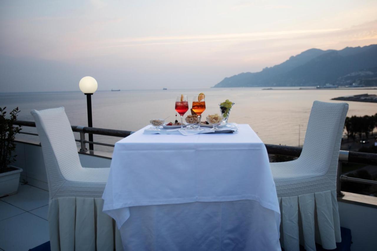 Grand Hotel Salerno Exterior foto